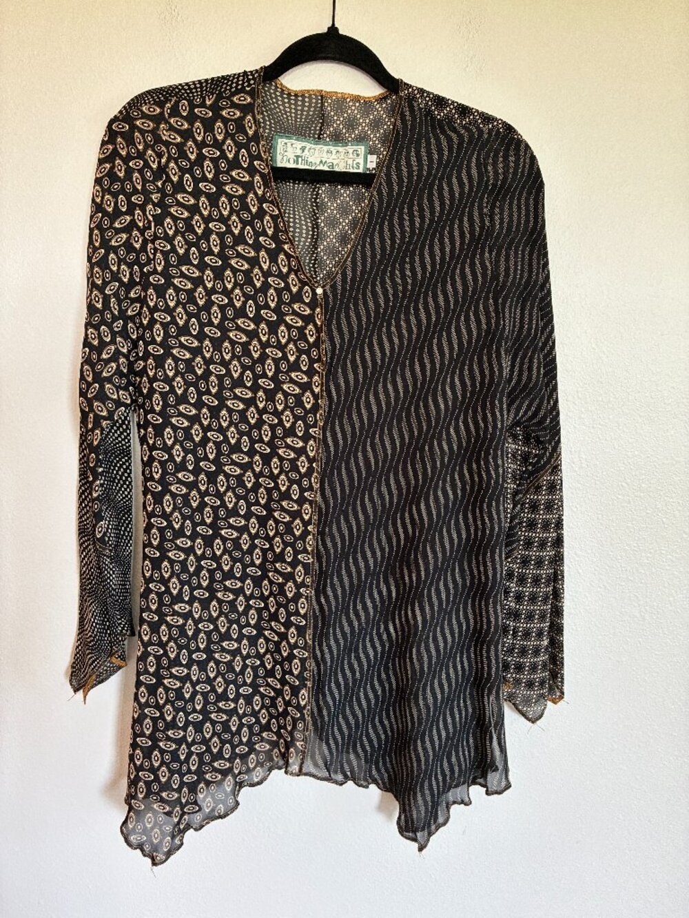 Nothing Matches Tunic Blouse Black Beige Mixed Media V-Neck Artsy Boho